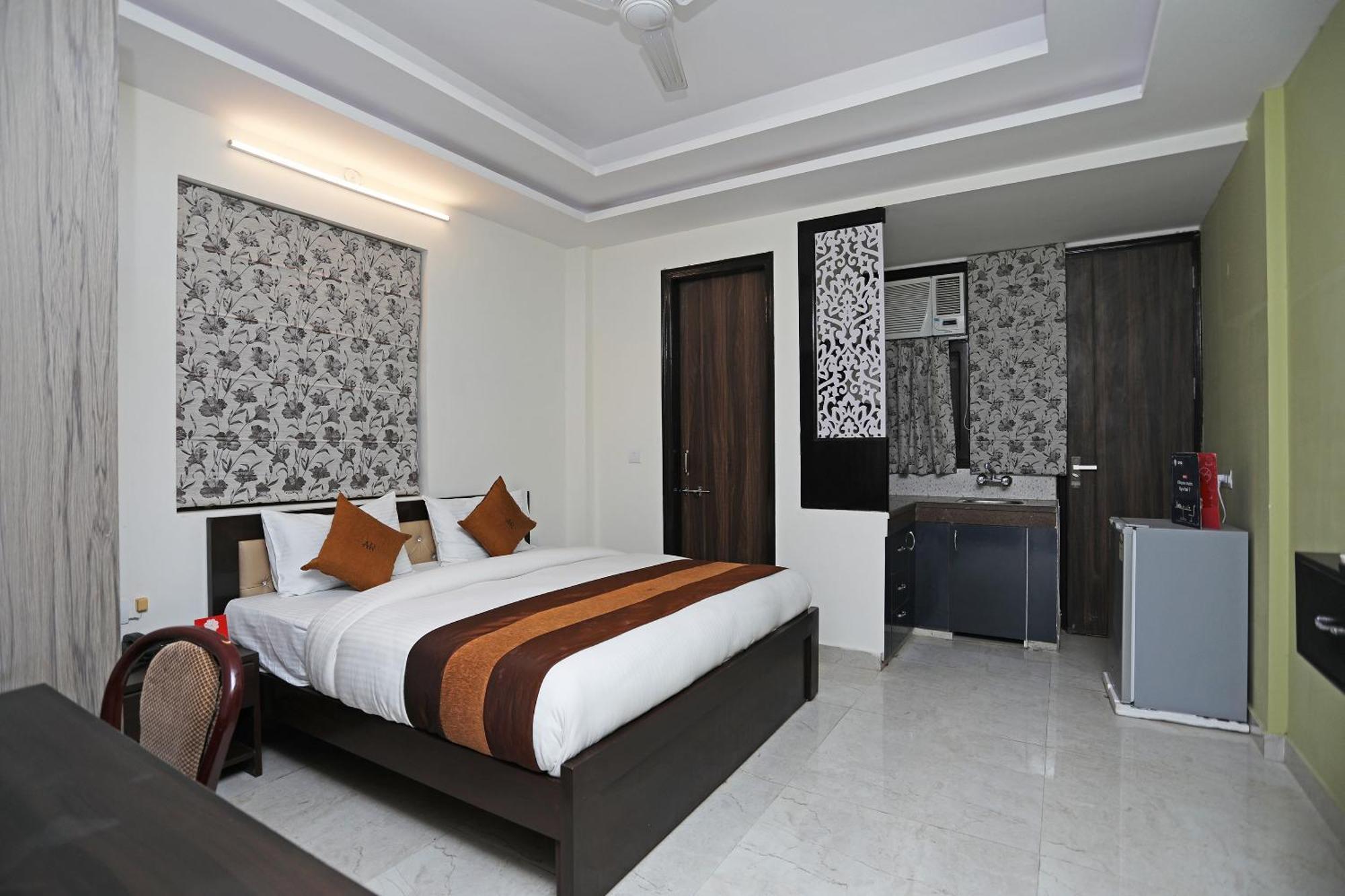 Tipsyy Inn 015 Гургаон Экстерьер фото