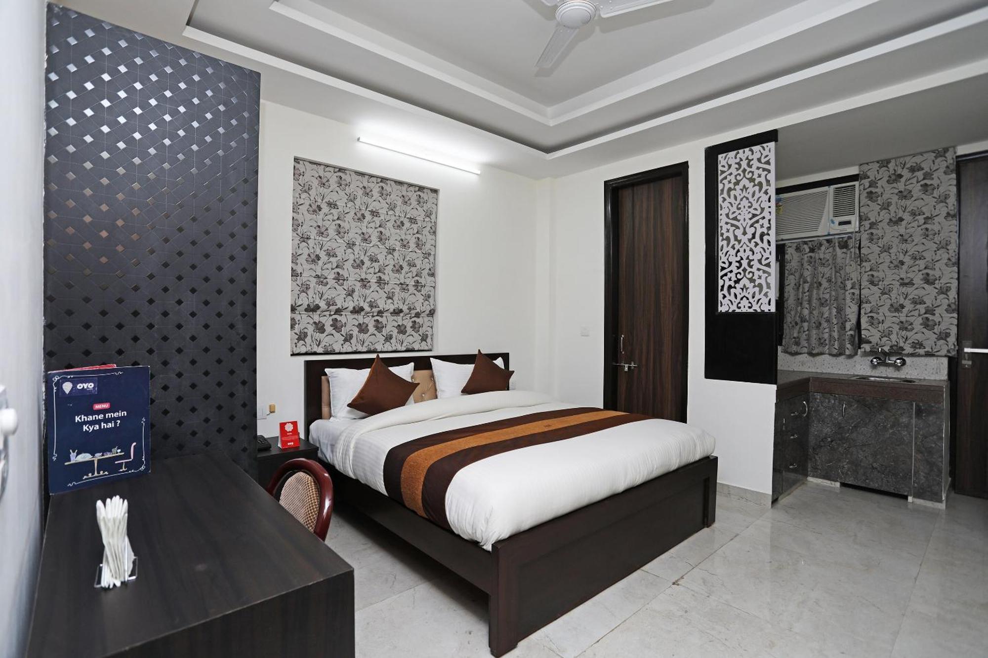 Tipsyy Inn 015 Гургаон Экстерьер фото